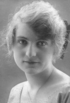 Ethel Suzanne as a young woman