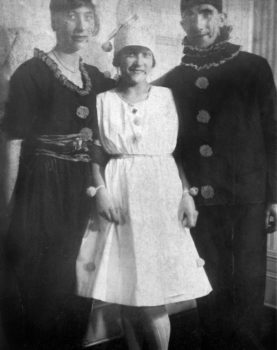 Goggie, Nanny & Gamps in Pierrot costumes